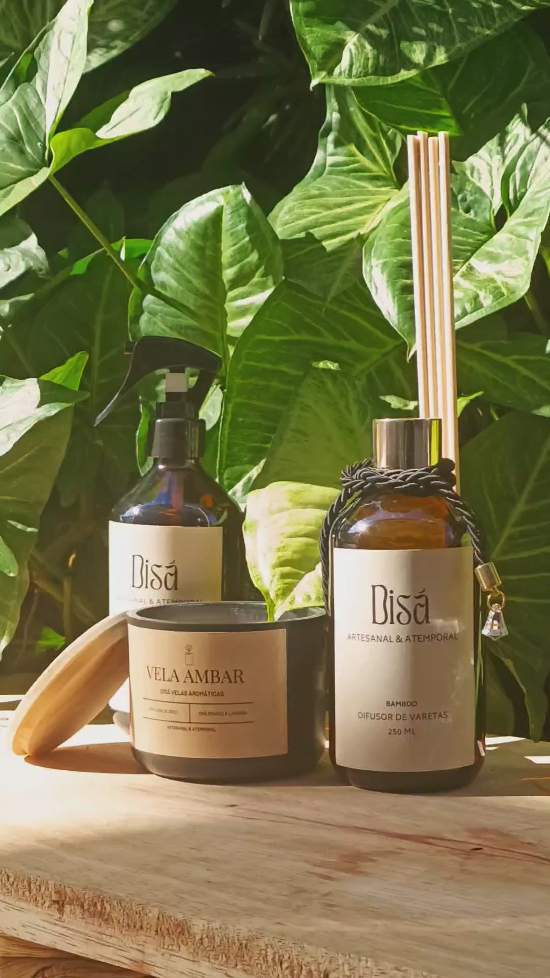 Kit Âmbar Trio – Água Aromática + Difusor de Varetas + Vela Aromática